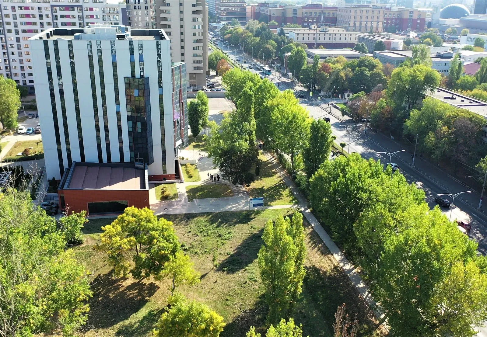 Autumn on the PRECIS campus, photo 9