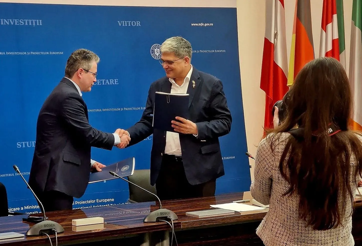 HRIA agreement signed at the ELIAS workshop, photo 11